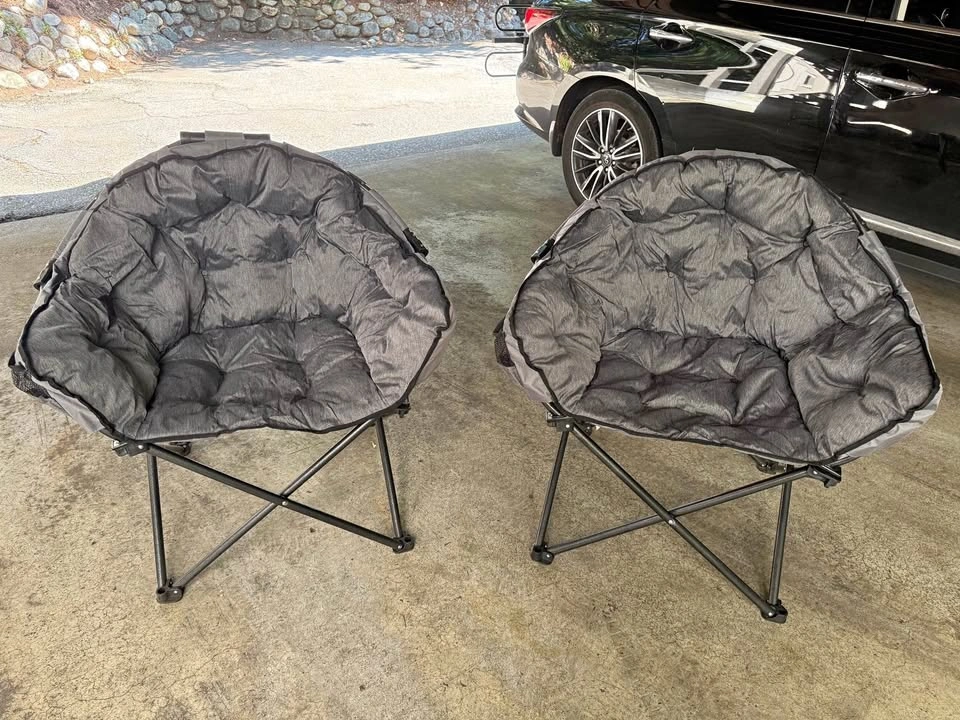 Mac sports padded folding moon chairs