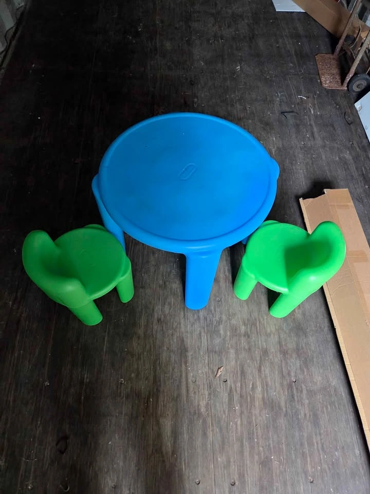 Little Tikes Kids Table and Chair Set - photo 3