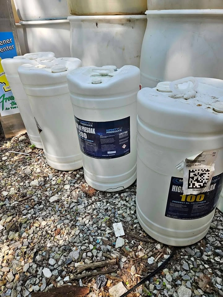 15 Gallon Plastic Barrels