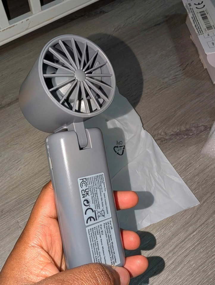 Brand new 2 in 1 mini handheld and neck fan - photo 4