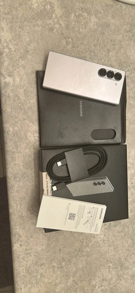 Samsung Z fold 6 - photo 3