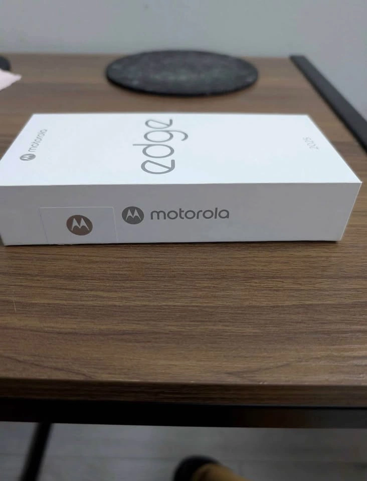 Motorola Edge 2025 TRADES ACCEPTED - photo 4