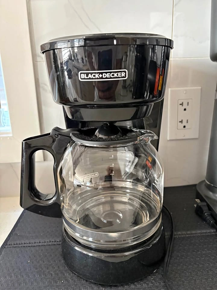 Black and Decker 12 Cup Coffee maker