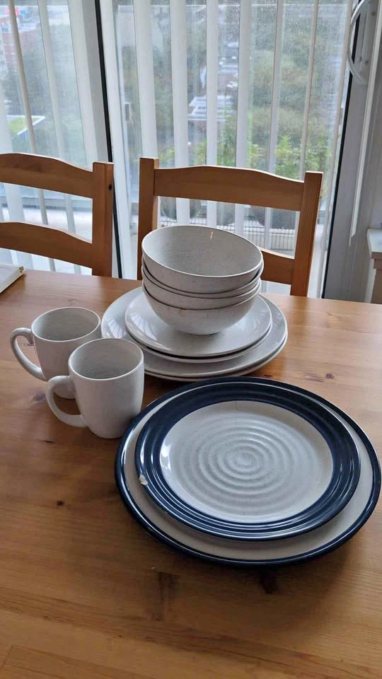 Free dinnerware - mugs, bowls, plates