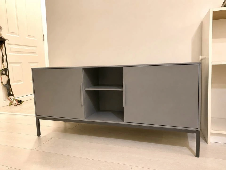 TV Bench / TV Cabinet – Excellent Condition - photo 2