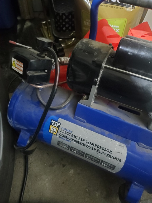 Air Compressor - photo 2