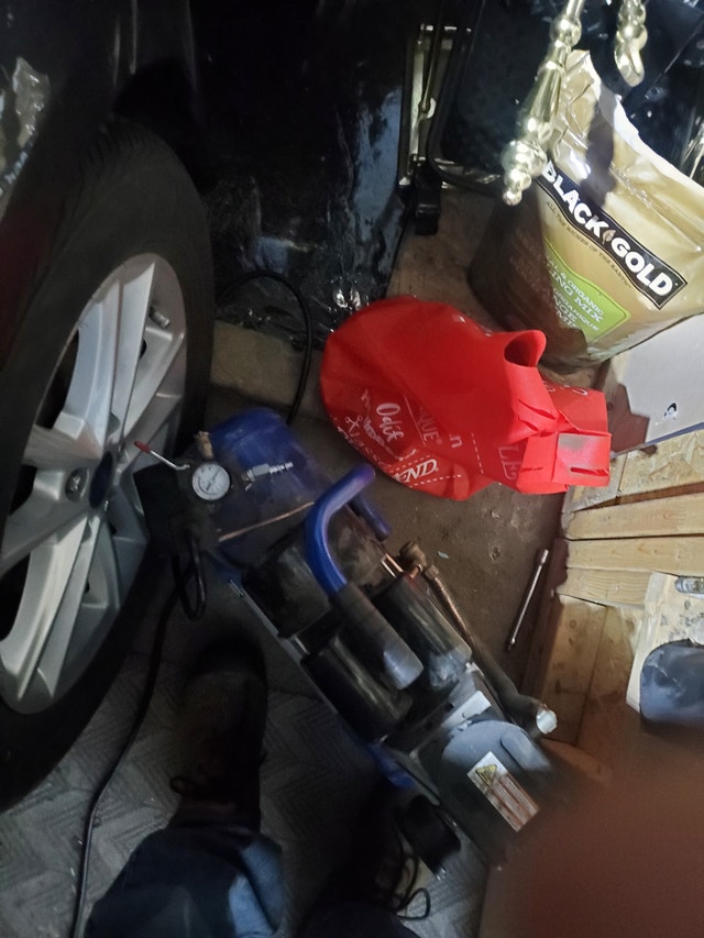 Air Compressor - photo 5