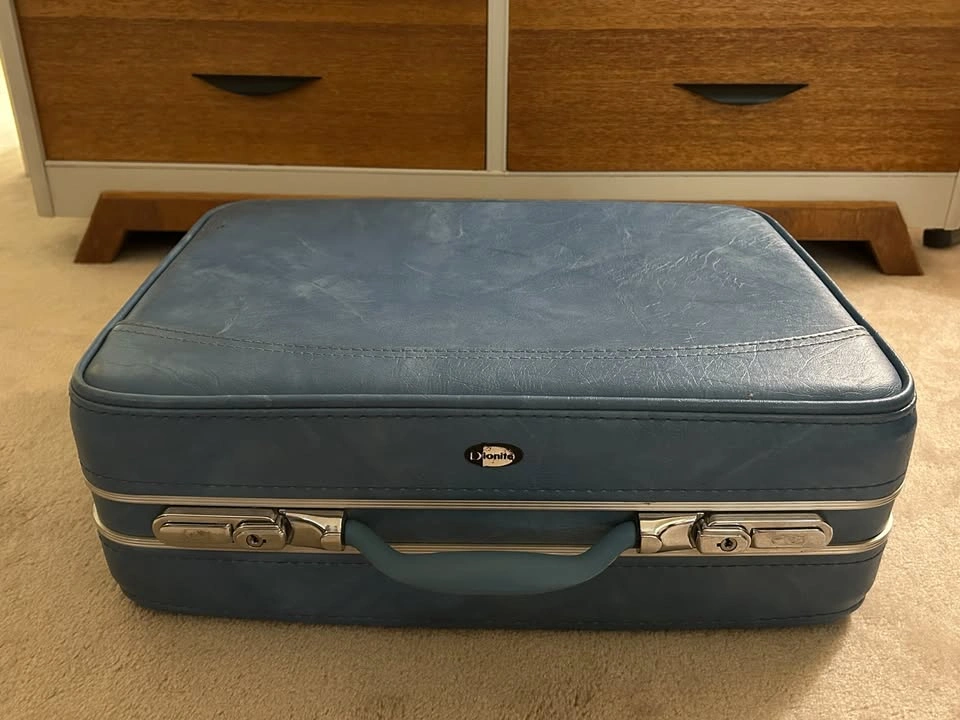 Vintage Blue Suitcase - photo 2