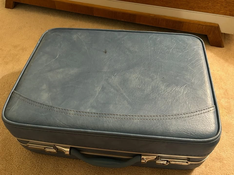 Vintage Blue Suitcase - photo 3