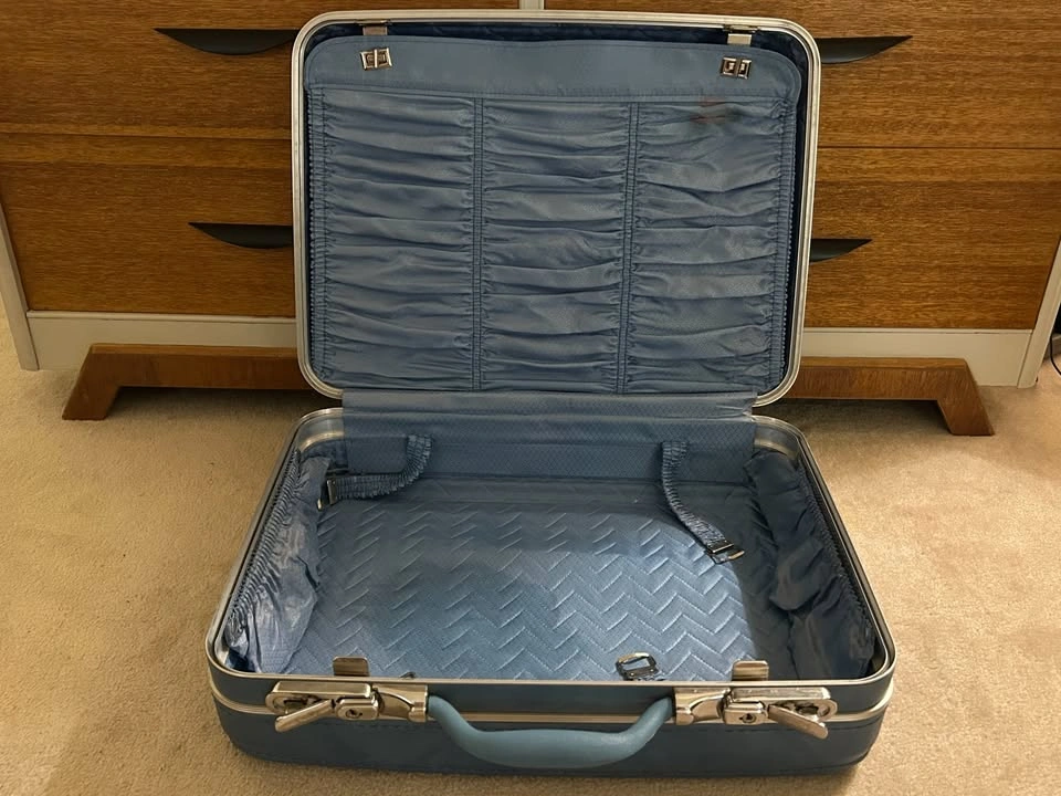 Vintage Blue Suitcase - photo 5