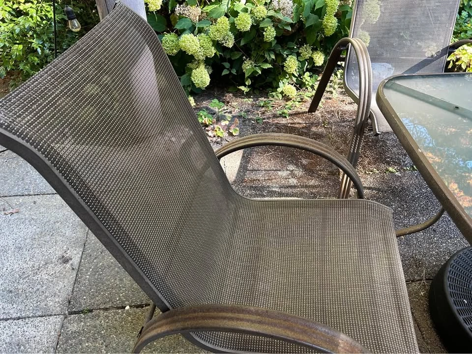 Patio Set - Table and 3 free chairs - photo 3