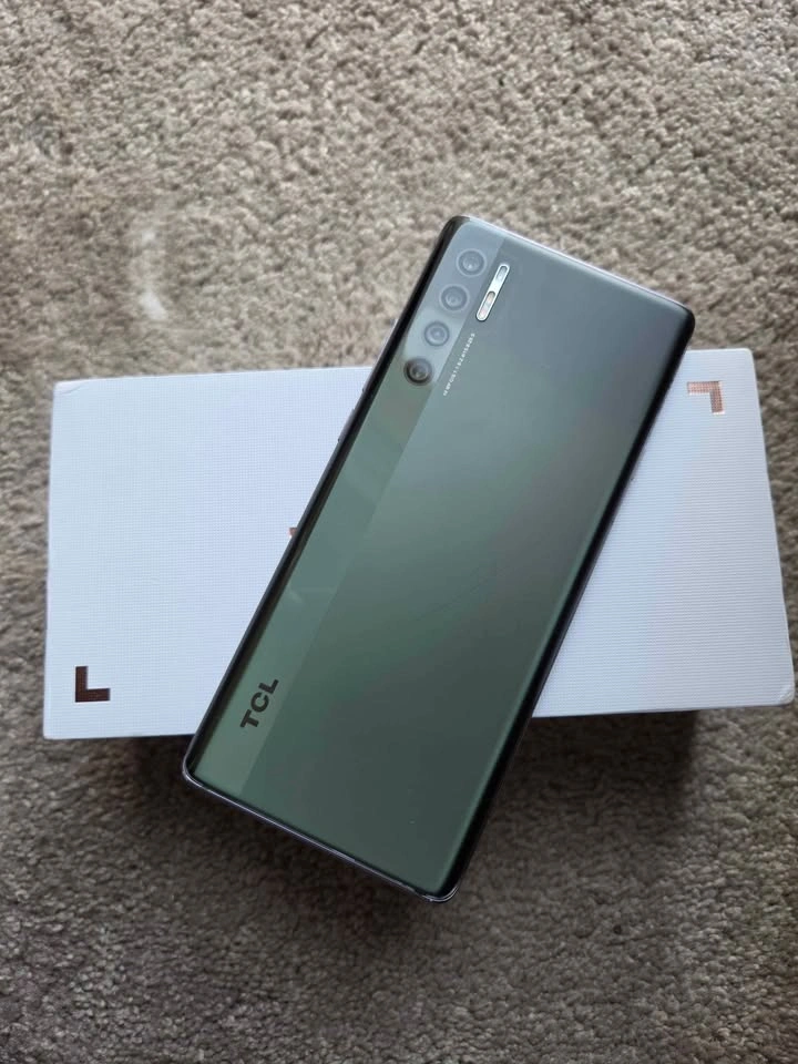 TCL 20 Pro 5G — 256GB — Outstanding Condition, Complete Set - photo 2