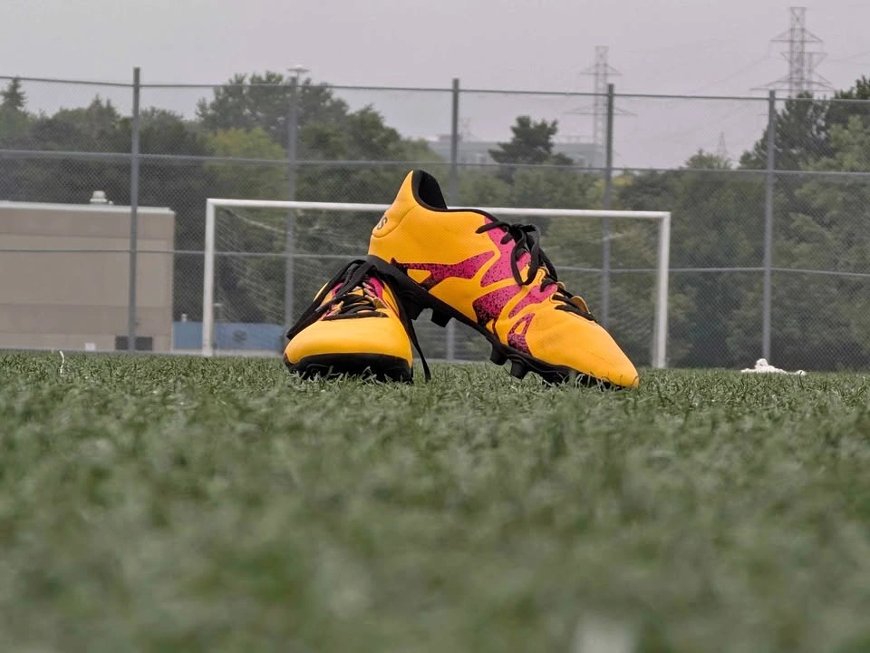 Adidas X15.4 Size 9 US Soccer Cleats