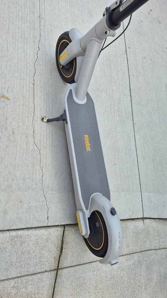 Segway Ninebot G30LP Electric Scooter - photo 5