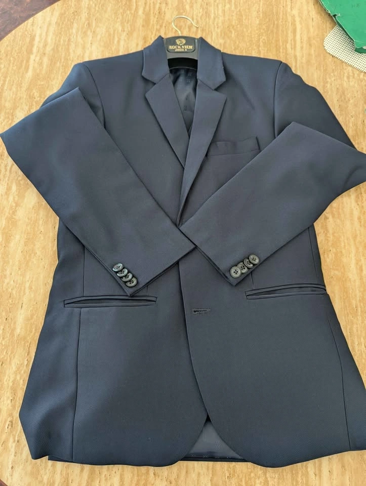 Brand New 3-Piece Men's Suit - photo 3