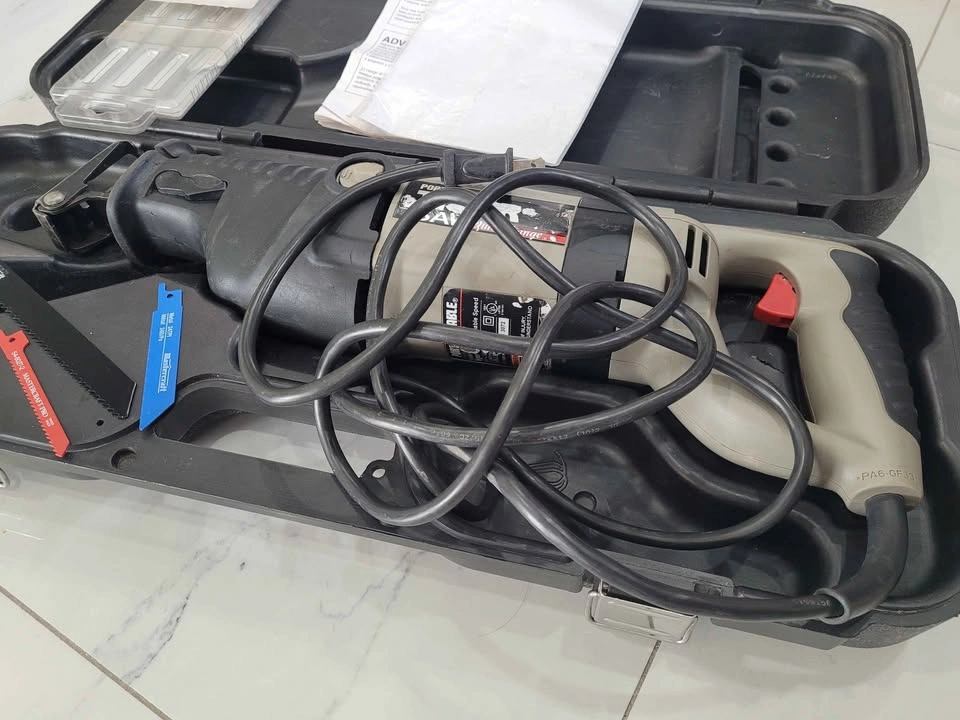 Porter Cable Professional Circular Saw with New Blades - photo 2