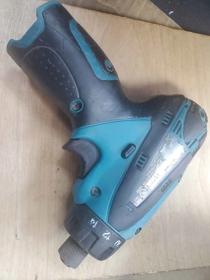 MAKITA 10.8V HEX SHANK CORDLESS DRIVER DRILL (DF30D) TOOL ONLY - photo 3