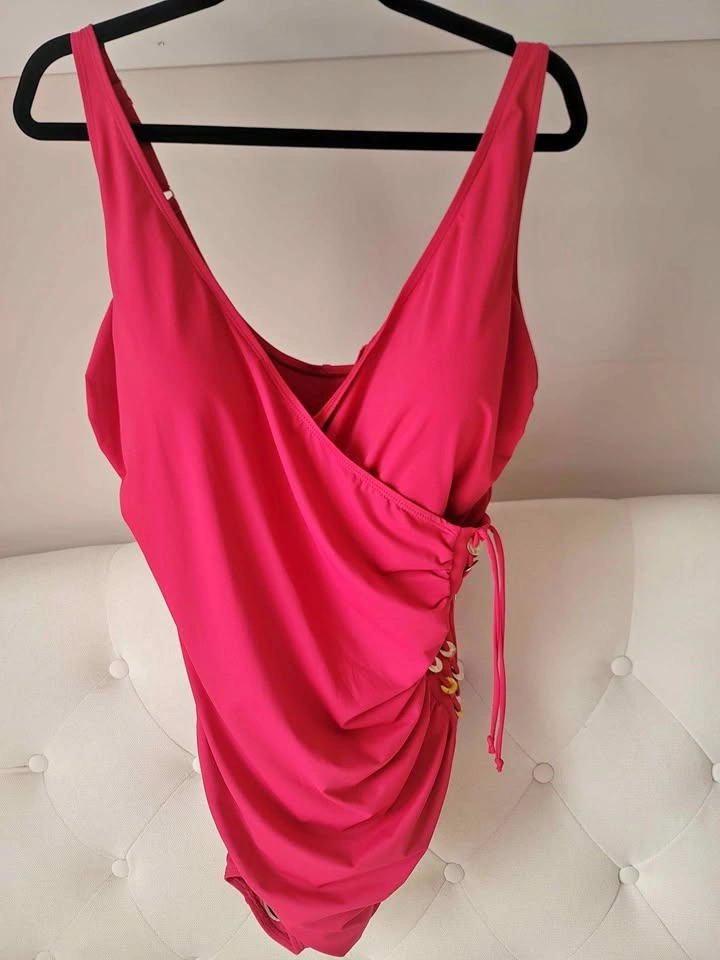 Women's Bathing Suit Size 14 Swimsuit XL / XXL