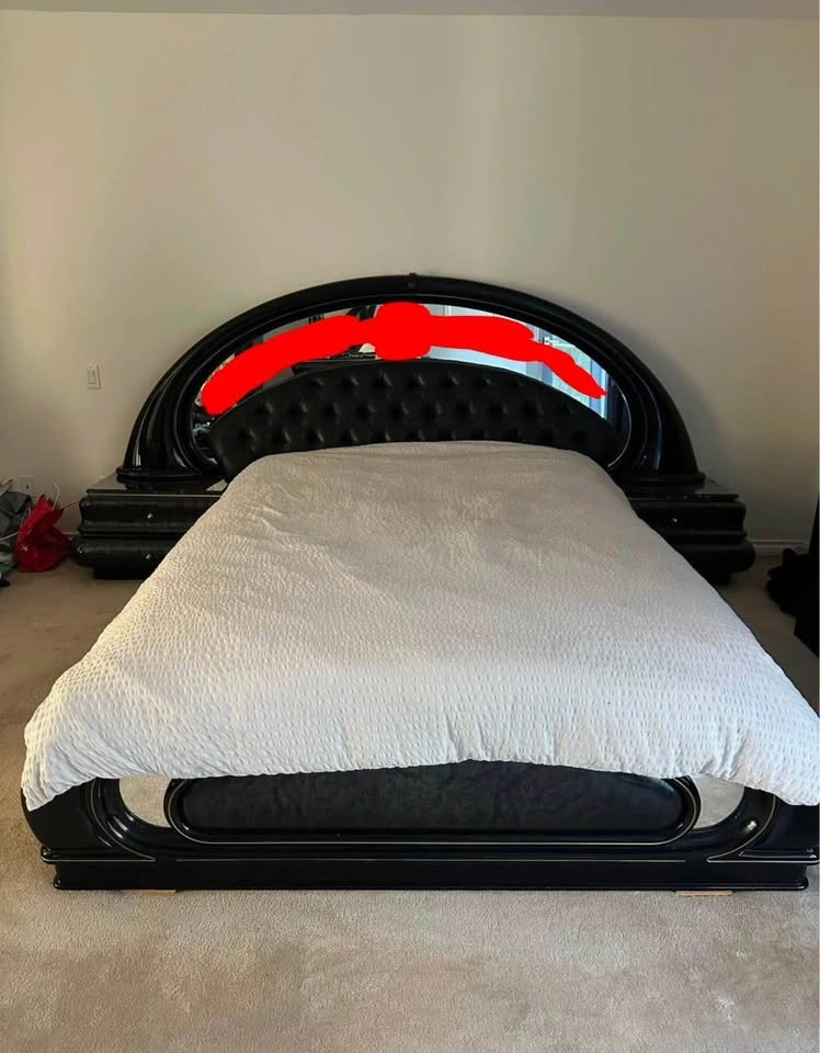 Beautiful matching black bedroom set - photo 4