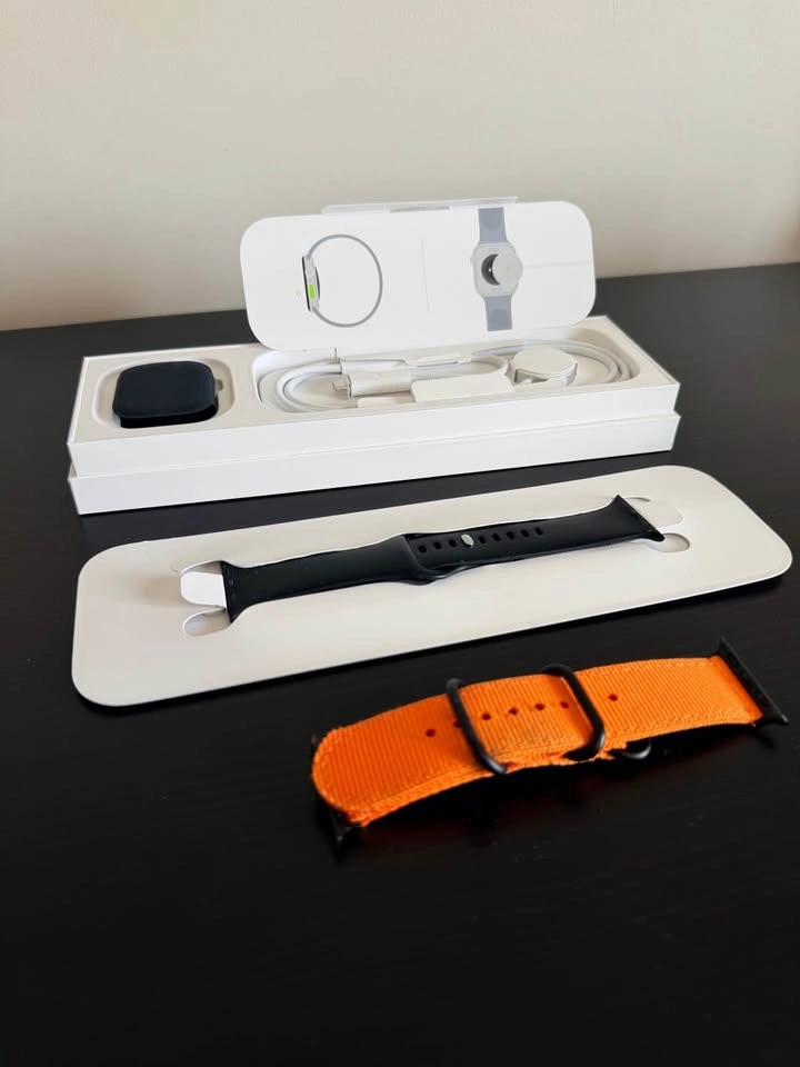 Apple Watch Series 11 42mm Jet Black - photo 4