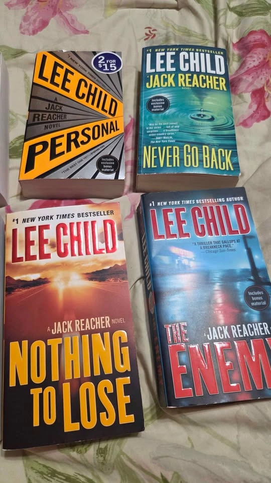 8 Lee Child novels - photo 2