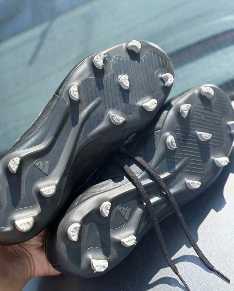 Men’s adidas soccer cleats - photo 4