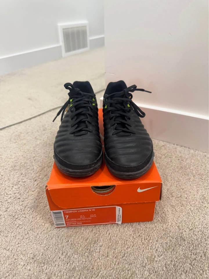 Indoor cleats - photo 3