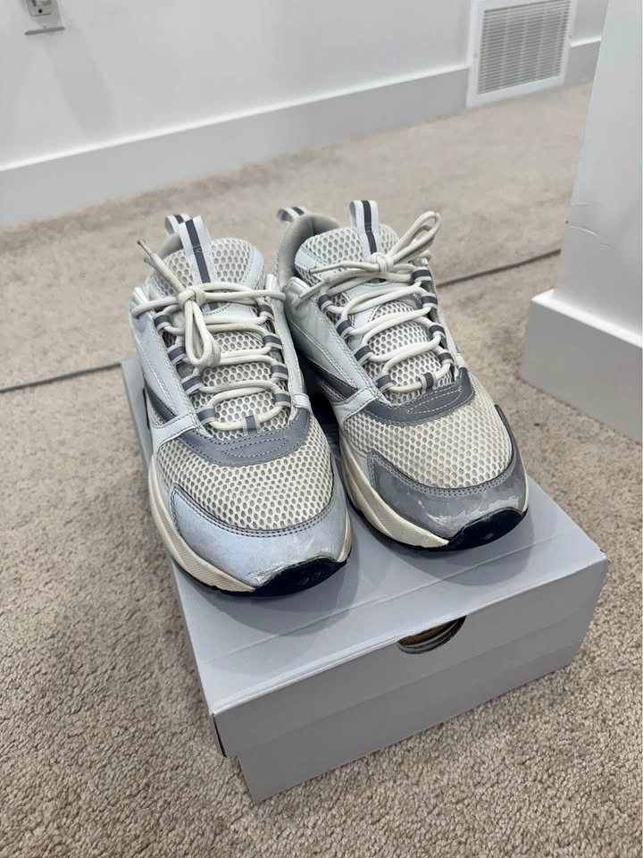 Mens sneakers