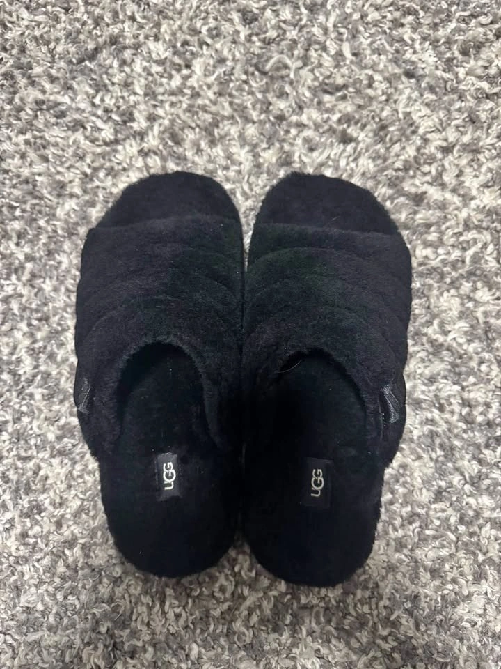 Mens uggs slippers