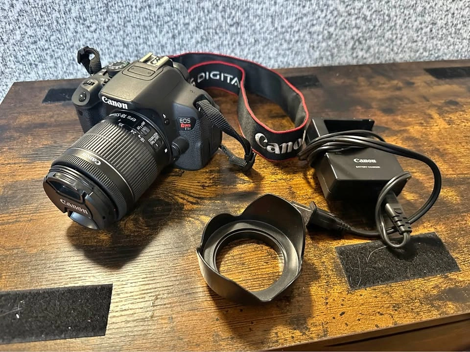 Canon EOS Rebel T5i 18MP DSLR Camera Black w/ EF-S 18-55mm Lens