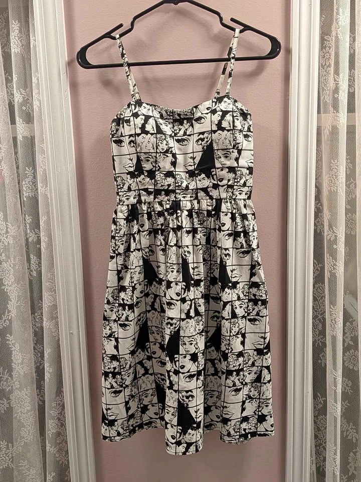 Twik XS Comic Dress