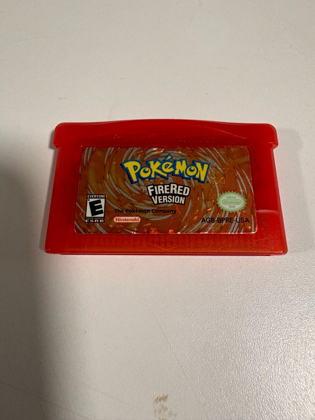 Pokemon FireRed (GBA)