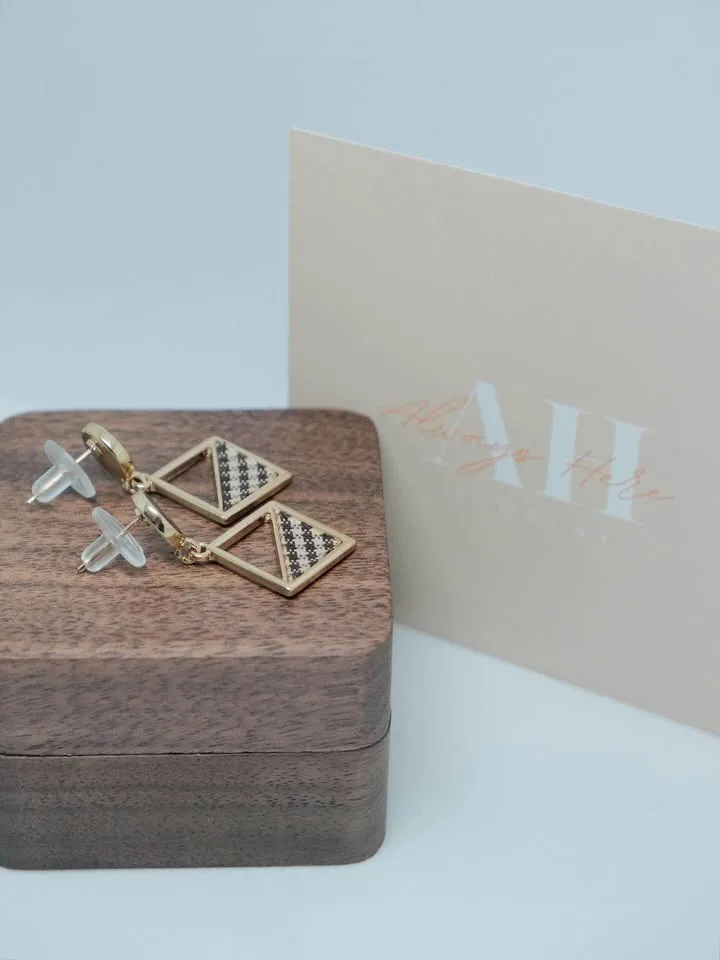 Brown textured geometric drop earrings image indicator(2)