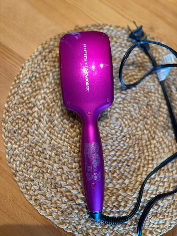 InfinitiPro Conair Ionic Hot Straightening Hair Brush - photo 4