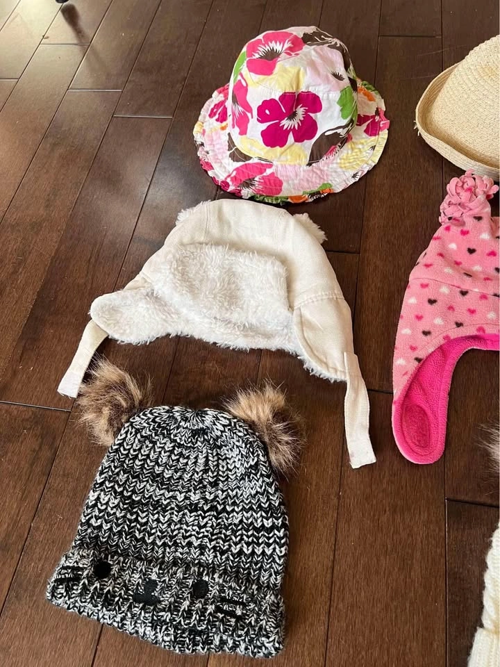 Baby hats 12-24 months lot - photo 2
