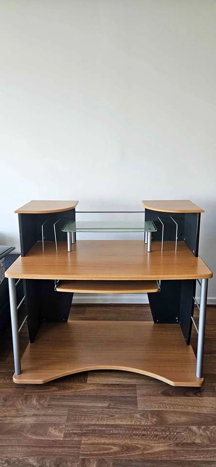 Computer Desk with Keyboard Tray – Excellent Condition OBO