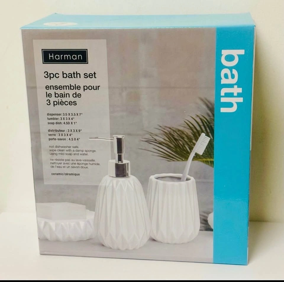New in Box Harman Ceramic White Bath Accessory Set