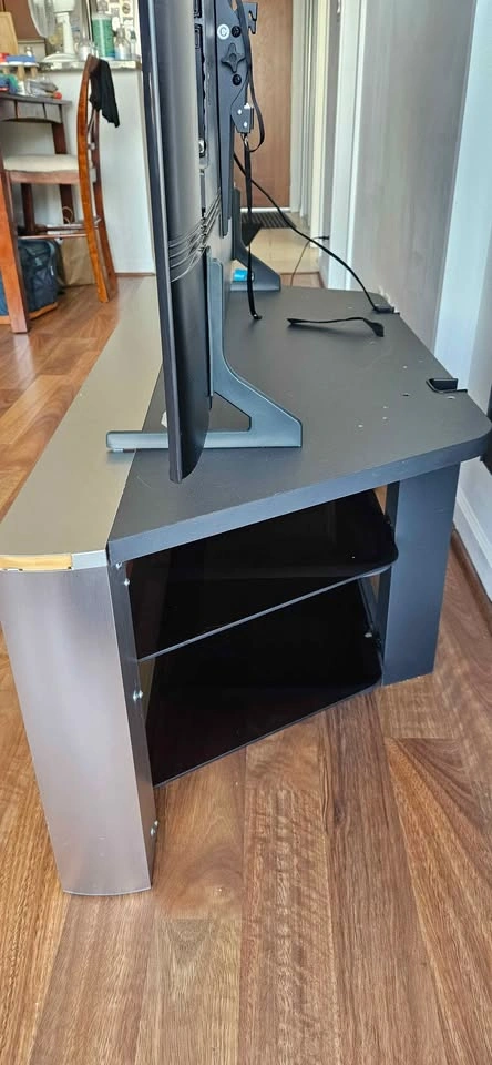 Modern Glass TV Stand – Excellent Condition - photo 3