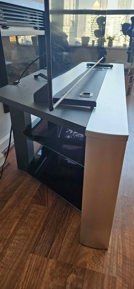 Modern Glass TV Stand – Excellent Condition - photo 4