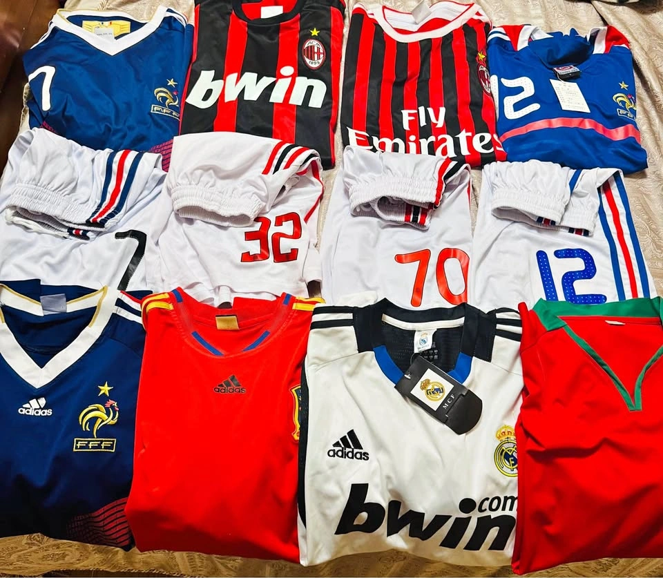 4 Sets of Soccer Jerseys and 4 Extra Shirts (Mixed Sizes)