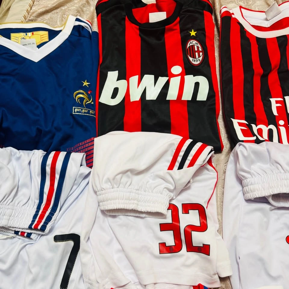 4 Sets of Soccer Jerseys and 4 Extra Shirts (Mixed Sizes) - photo 3