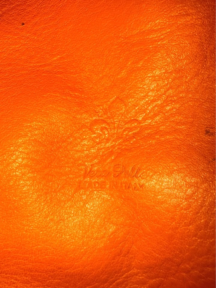 Vera Pelle Italian Leather Convertible Sling Backpack - photo 5