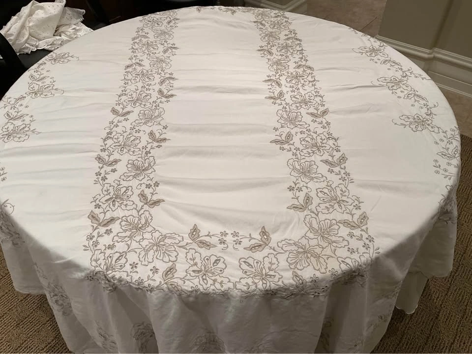 Table Cloth Vintage Linen Rectangular 102” x 64” - photo 5
