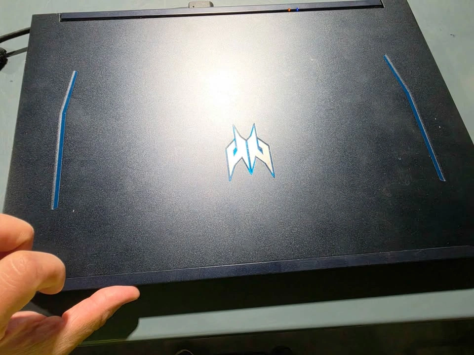 Acer predator laptop - photo 2