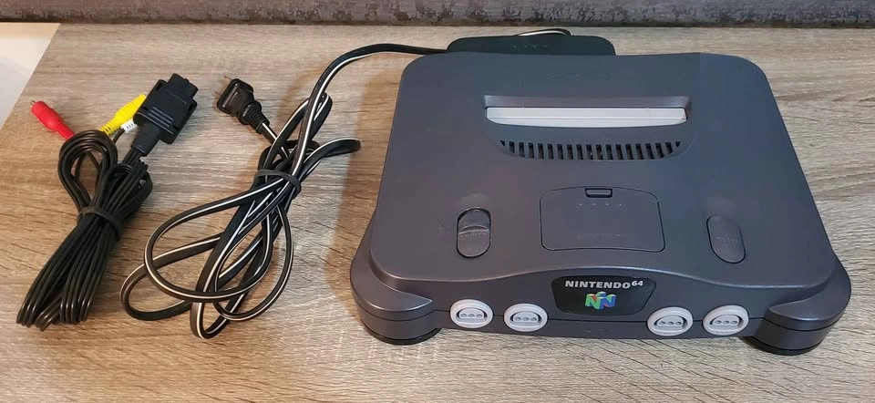 N64/Nintendo 64 with 3 Games, 2 Controllers, Jumper Pak - photo 2