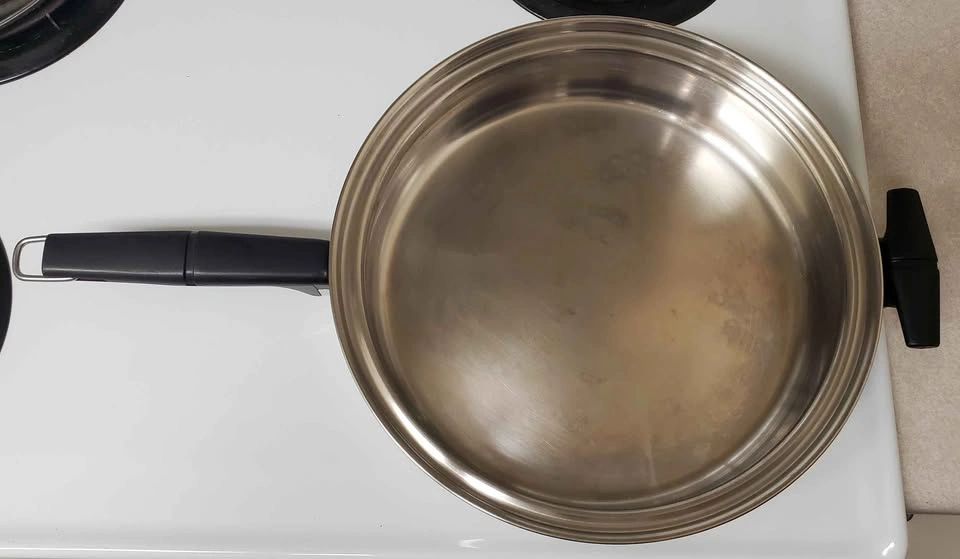 12" Vintage Non-Toxic Surgical Stainless Steel Skillet - Made in - photo 3