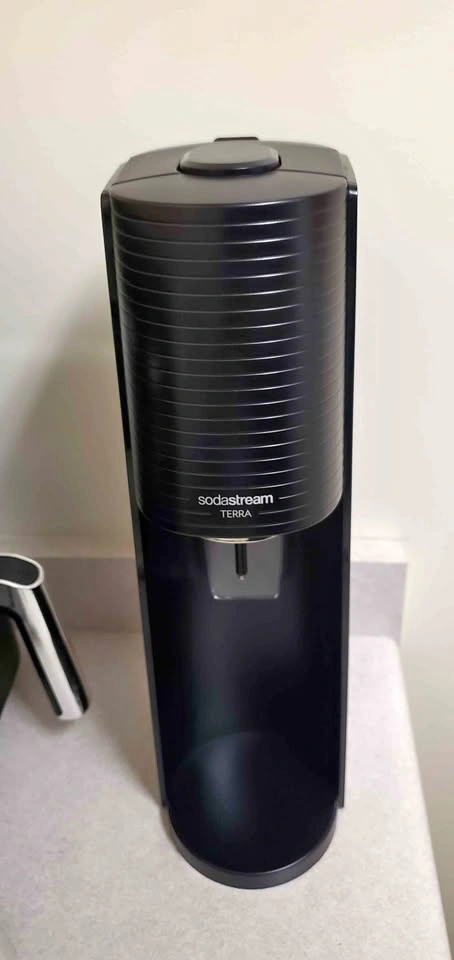 Newer Soda Stream Terra with FULL Air Cannister