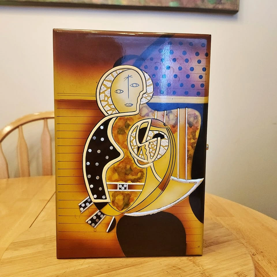 Keepsake Box, Lacquered, Mirrored and Lined