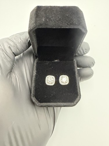1.00 Ct Round Cut D VVS1 Lab Grown Diamond Stud Earrings