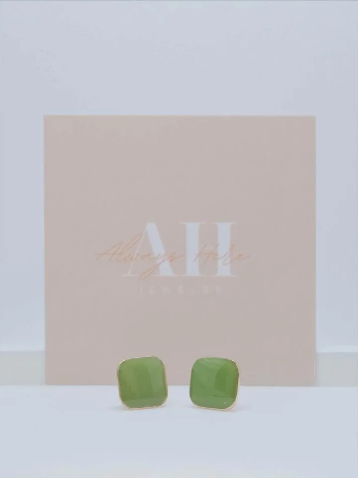 Minimalist Square Earrings image indicator(7)